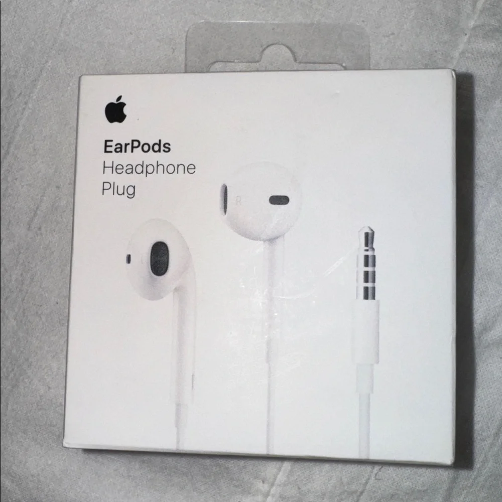 Apple earpods headphone